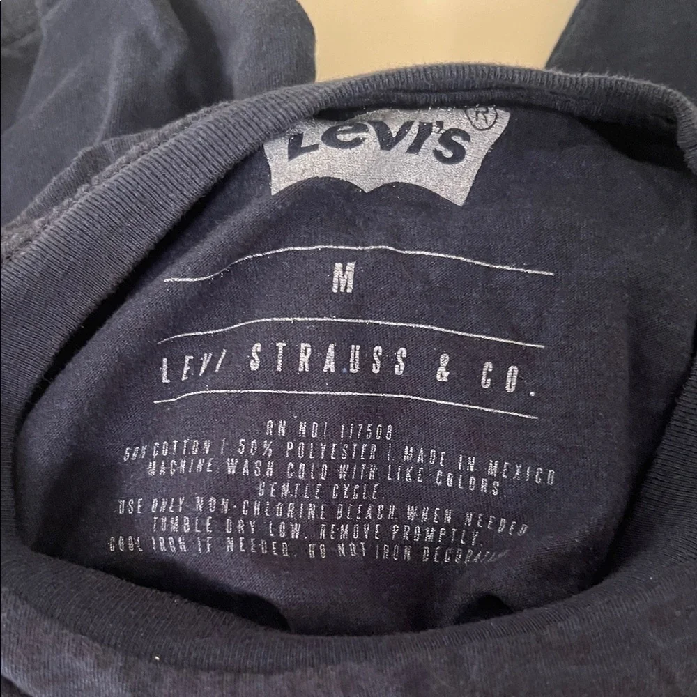 Levis levi’s graphic